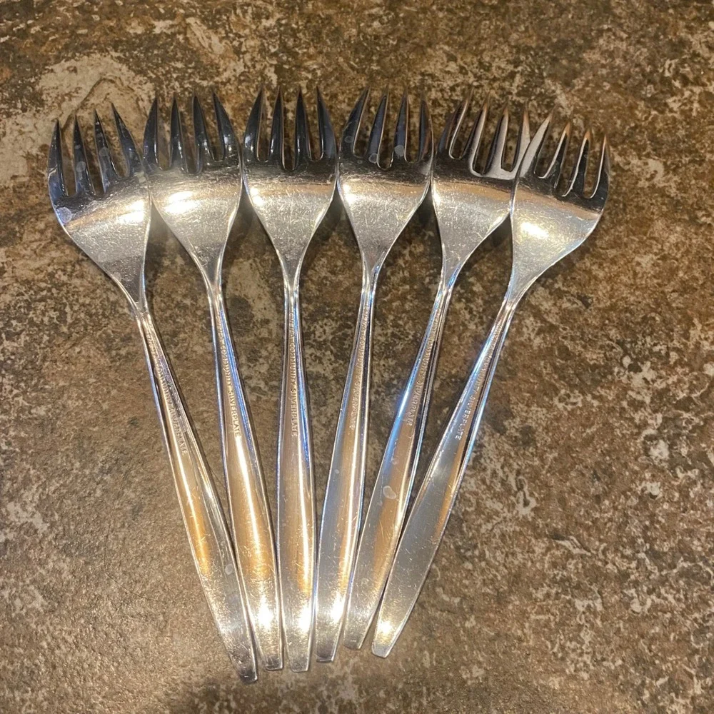 Community Salad Forks Set of 6 Silver Silverplate Enchantment Gentle Rose